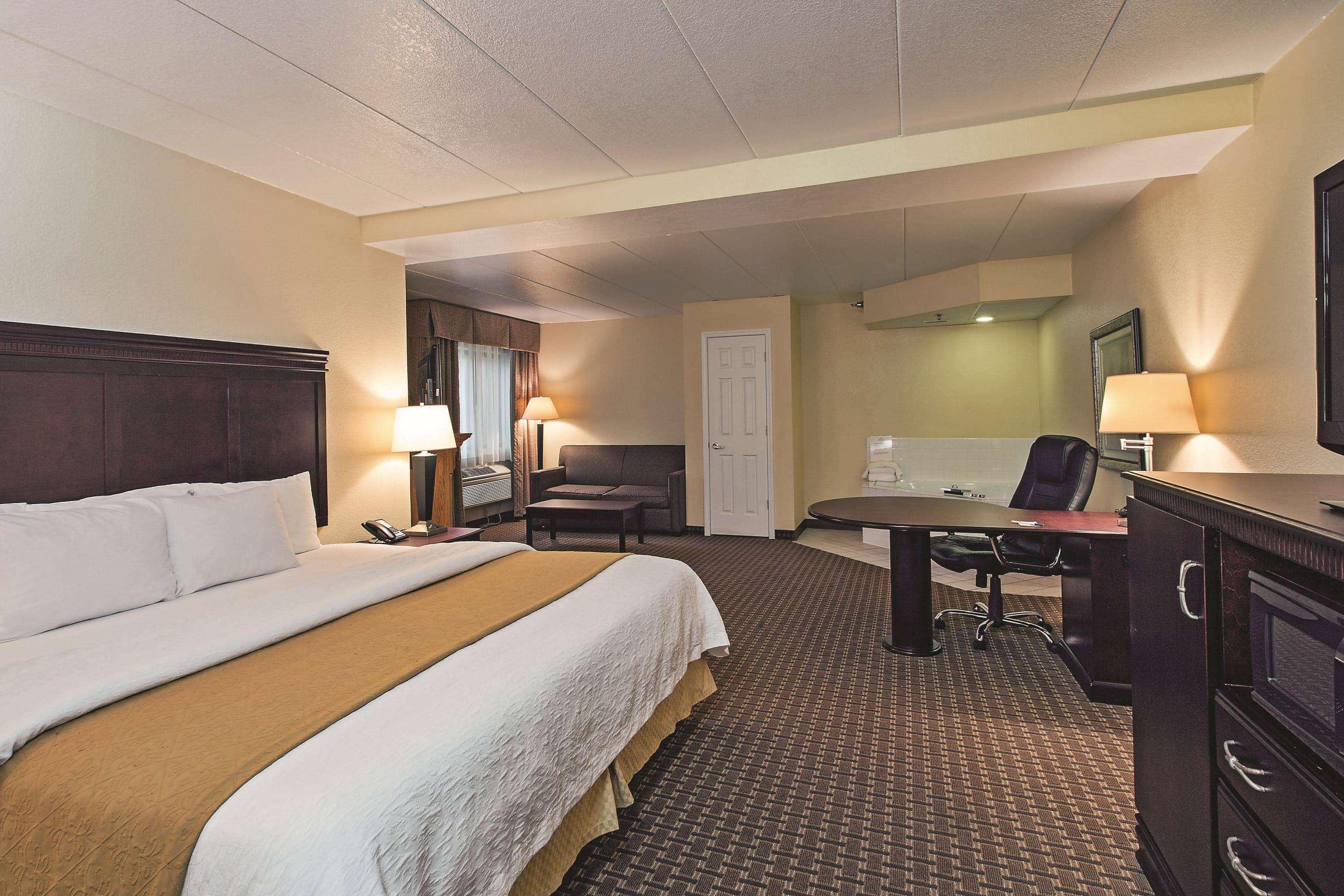 Best Western Fort Wayne I-69 North Hotel Екстериор снимка